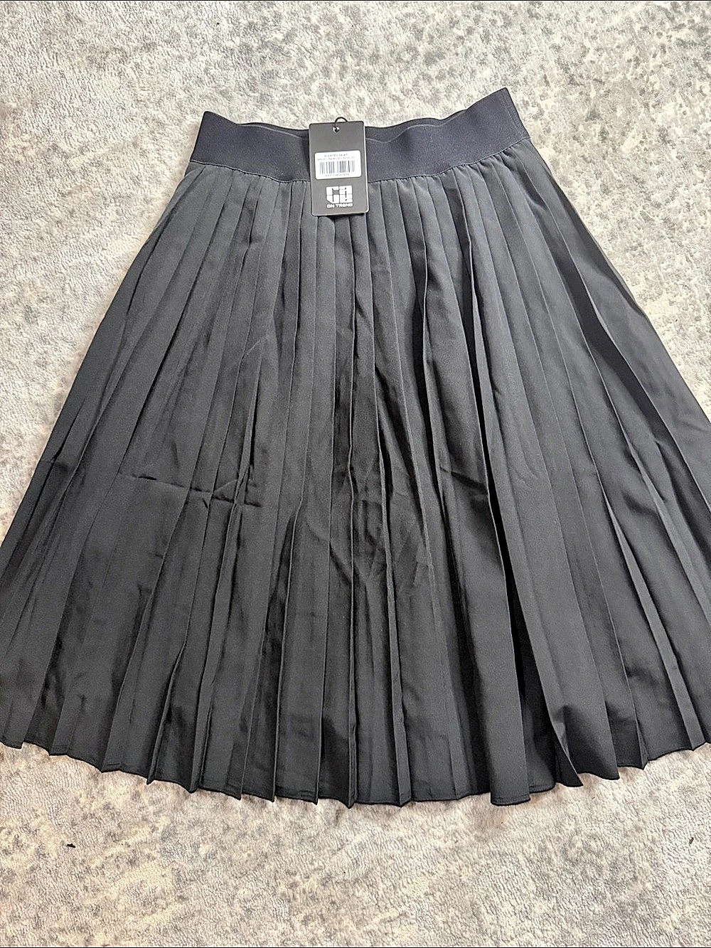 Rave On Trend Pleated Skirt